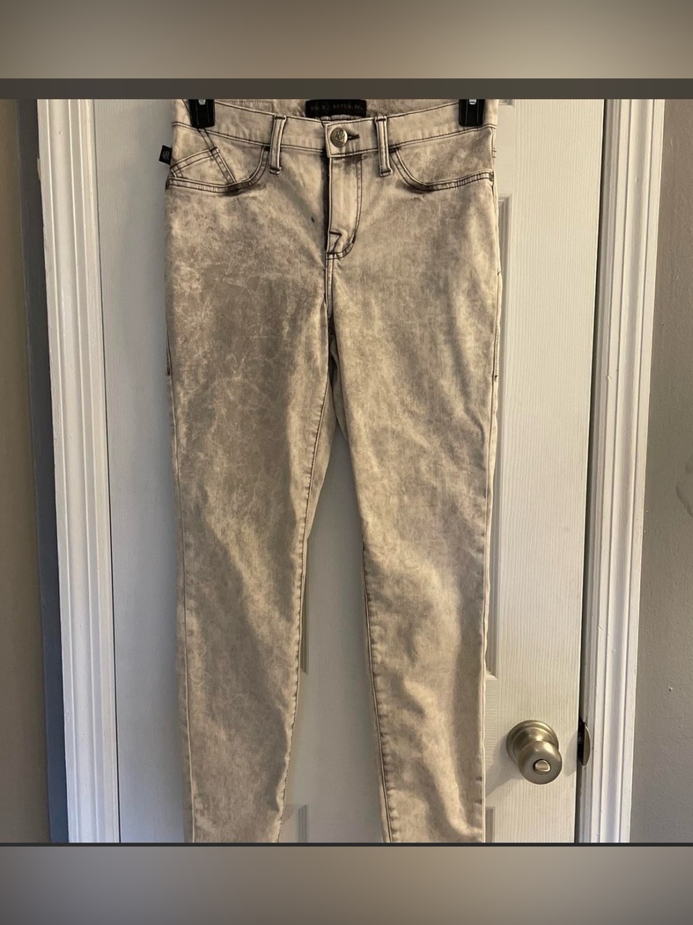 Rock Republic, Kashmir Jeans, Size 8M. Jeans are in great condition. Like new